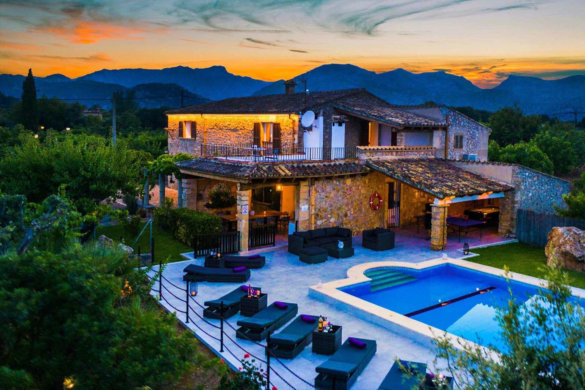 Crever Villa *