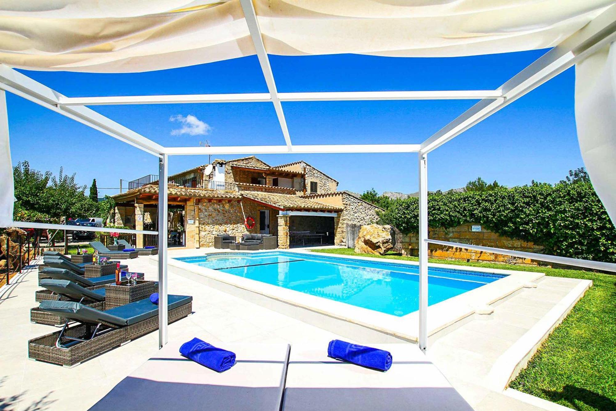 Crever Villa